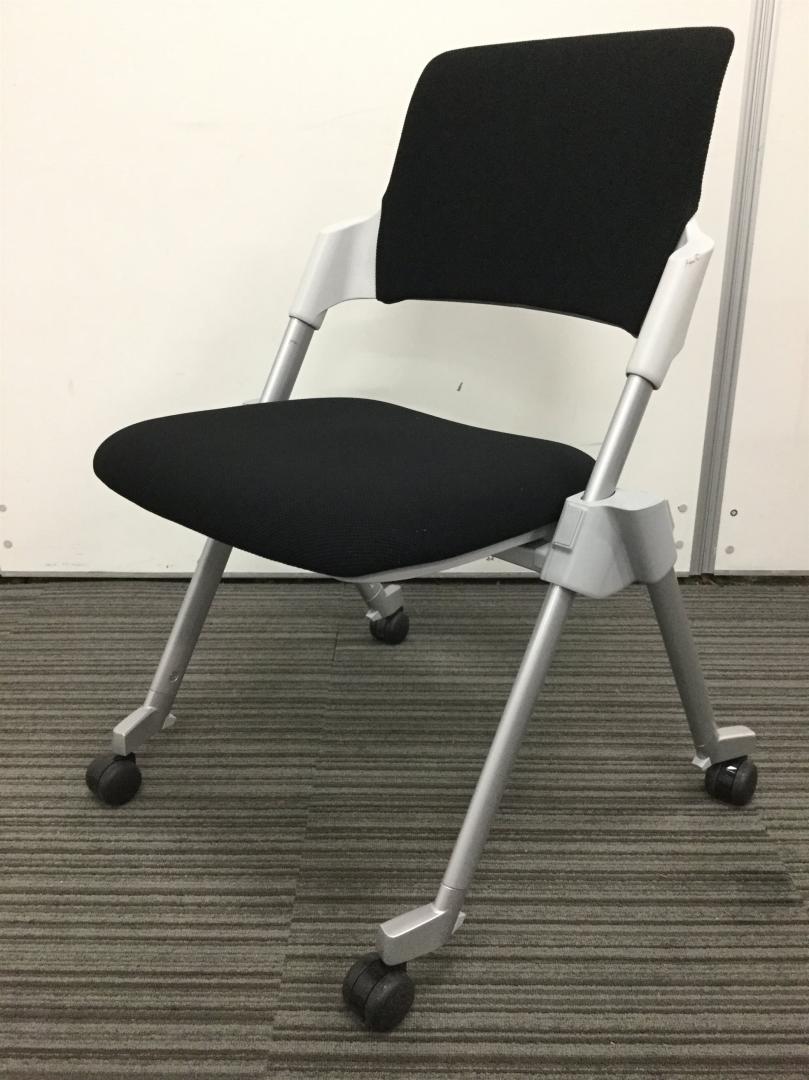 【限定1脚】スタイリッシュなデザインで人気のネスティングチェア　コクヨ製アンフィ
                        アンフィ
                                    中古
            