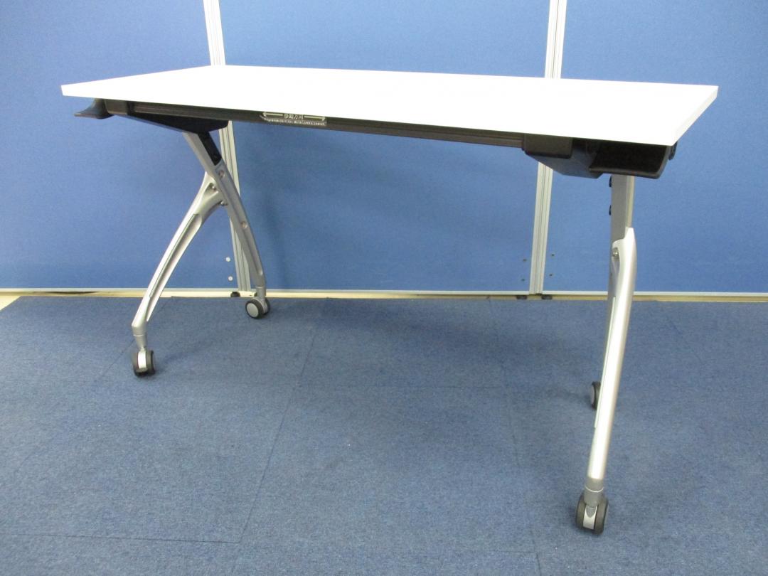 【限定1台のみ入荷!!】二人掛けに最適な幅1,200㎜天板のテーブル!!【幕板無し仕様】
                        リリッシュ
                                    中古
            