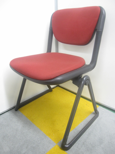 【12脚入荷！！】【会議や研修にお勧め！】スタッキングチェア
                        バーテブラ
                                    中古
            