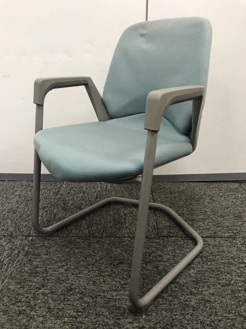 コクヨ製品のミーティングチェアの入荷です！価格もお安いですので、テーブルとのセット販売も可能です！
                        その他シリーズ
                                    中古
            