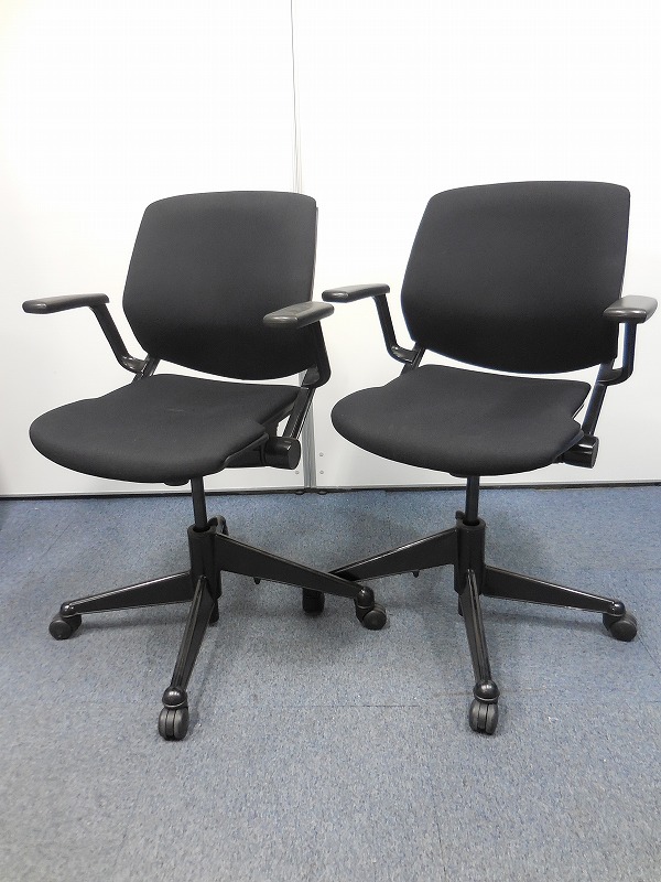 【2脚セット！！】収納便利！！スチールケース製のスタッキングチェアを入荷！！
                        その他シリーズ
                                    中古
            