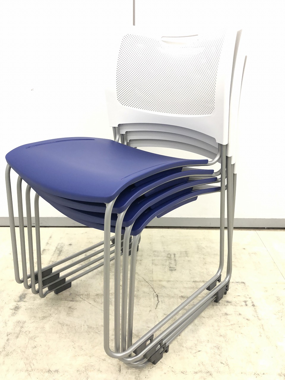 【4脚セット販売！！】【新古品･未使用品です！！】この機会に是非！！【アイリスオーヤマ】
                        　
                                    新古品
            