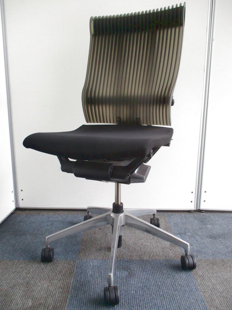 【在庫入れ替えセール品】独自のエマストラーを採用！【高次元の快適さ！】【β】
                        スピーナ
                                    中古
            