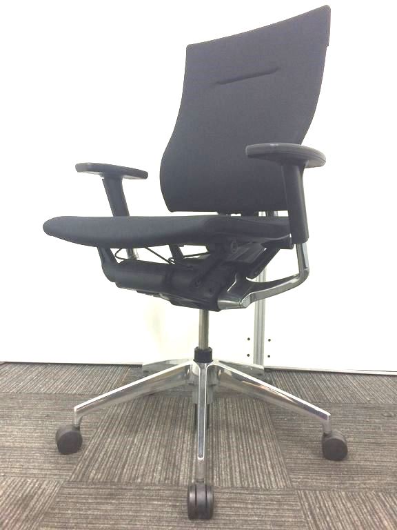 【腰痛の方にオススメです！】グッドデザイン受賞・可動肘タイプ
                        スピーナ
                                    中古
            