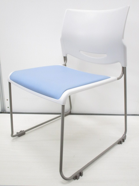 【コンパクトな多目的チェア!!】明るいカラーの会議イスが入荷しました!!【使わない時には重ねて収納可能!!】
                        その他シリーズ
                                    中古
            