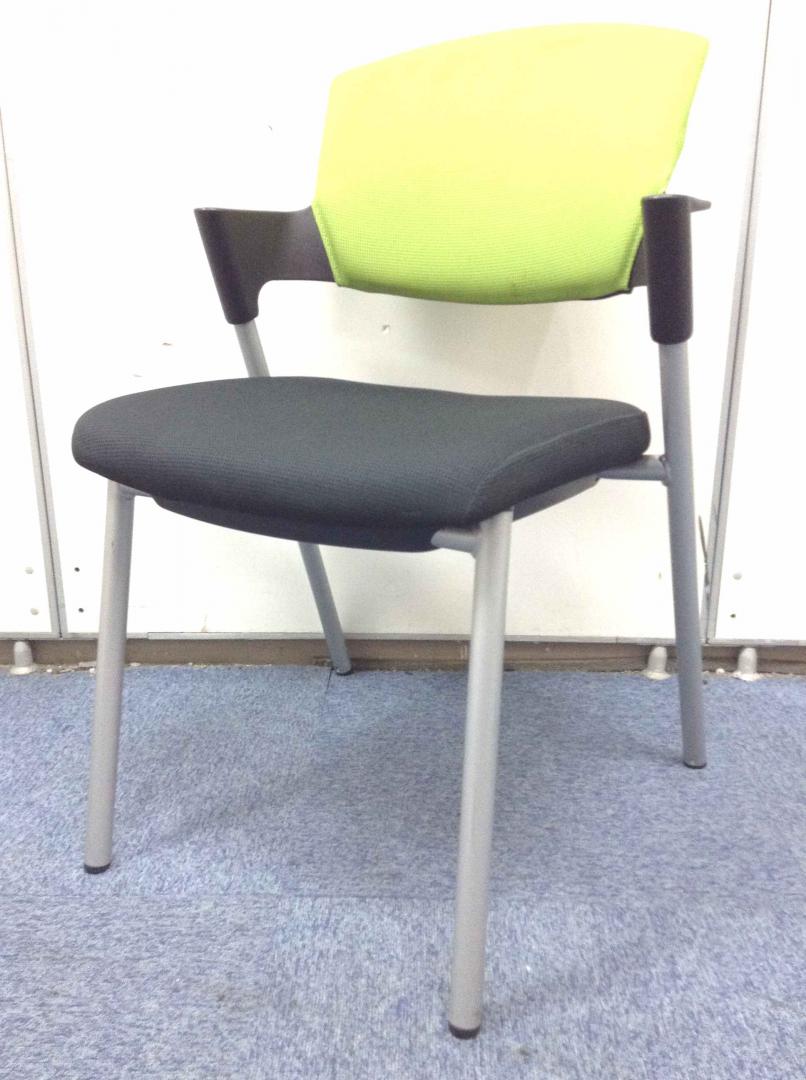 【4脚入荷】背面イエロー×座面ブラック　オフィスが明るくなります。
                        プロッティ
                                    中古
            