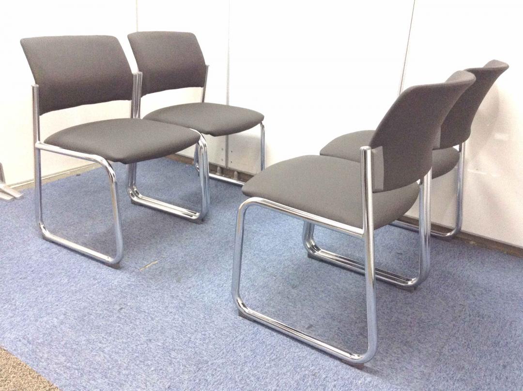 【商談セット！！落ち着いた場所や商談用に！！】コクヨ製ミーティングチェアが入荷しました！
                        その他シリーズ
                                    中古
            