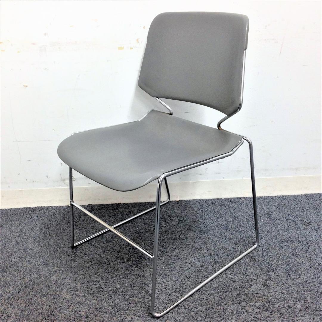 【在庫入れ替え価格】【20脚入荷】樹脂製シートでお手入れ楽々！！不特定多数のご利用者や屋外でのご使用が特におすすめ！！
                        matrix krueger
                                    中古
            