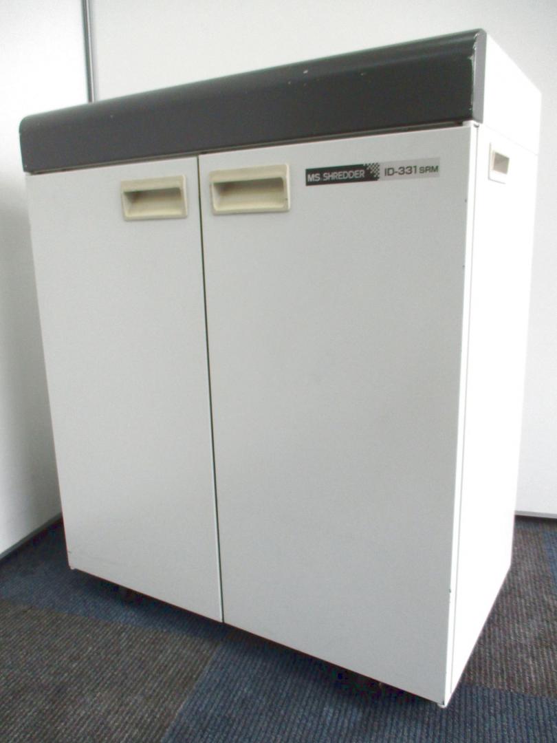 【オフィスに1台はほしい】紙はもちろんＭＤ等も細断出来ます。【省スペースシュレッダーの定番】
                        IDシリーズ
                                    中古
            