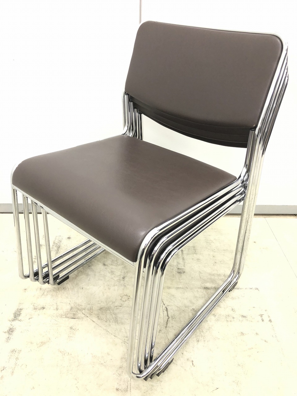 【大量入荷】の為【4脚セット販売です！！】
                        　
                                    中古
            