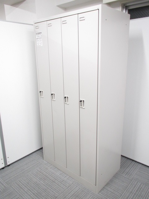 ■中古では稀少なダイヤル式4人用ロッカー■ダイヤル式なので、鍵を無くす心配がありません　■自分のお好きな番号に設定して頂けます！※マスターキー別途料金となります。付属しておりません。
                        その他シリーズ
                                    中古
            