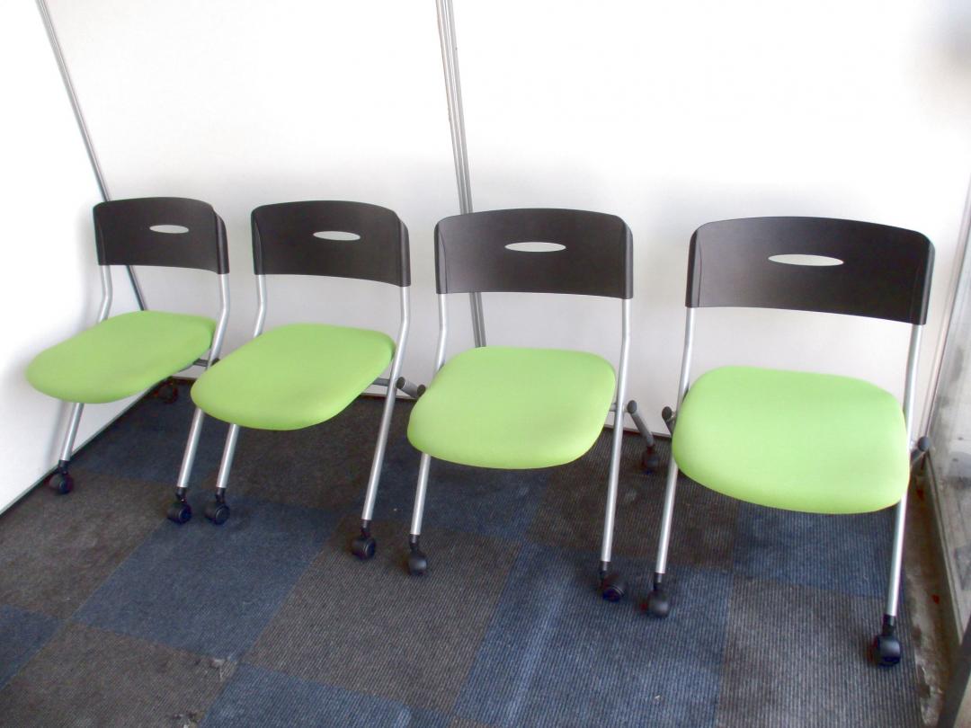 【お得なセット商品！】座面跳ね上げ収納可能です！【4脚1セットです】
                        その他シリーズ
                                    中古
            