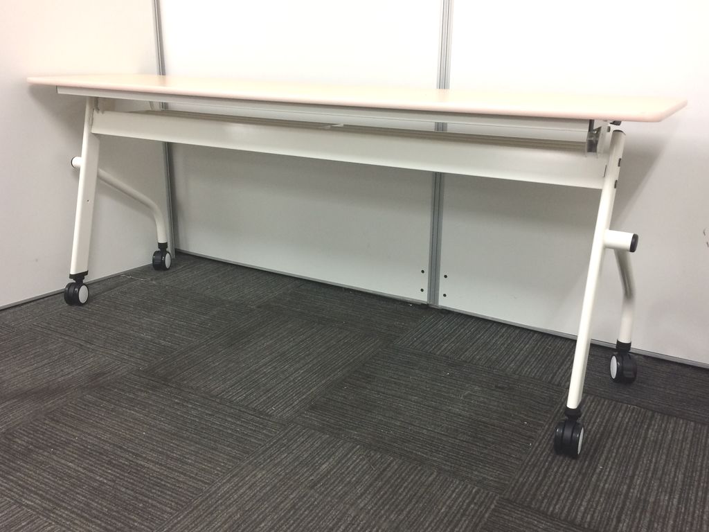 【新古品で4台入荷！】整理が便利なサイドスタックテーブル！【数が必要でしたら新品も御座います。】
                        その他シリーズ
                                    新古品
            