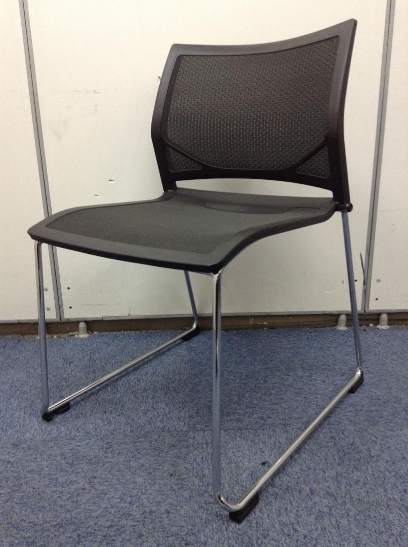 【8脚入荷】ブラック色でオシャレなスタッキングチェア
                        その他シリーズ
                                    中古
            