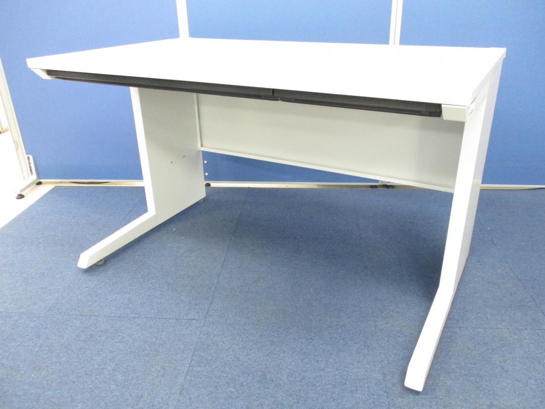 [オフィスで一番使われている1200サイズ!!]イトーキ(ITOKI) 平机 CZR 横幅1200mm■あらゆるオフィスに調和するムダを削ぎ落としたシンプルデザイン!!IT・ベンチャー企業様に人気のオールホワイト!! 
                        CZR
                                    中古
            