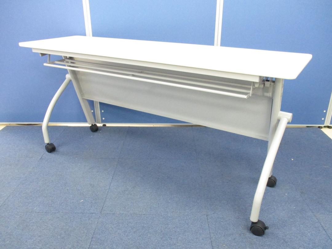 [人気のホワイトカラー!!]サイドスタックテーブル 横幅1500mm/奥行450mm■会議や研修・セミナー等でのご使用におすすめです!![天板角部：円タイプ]
                        その他メーカー
                                    中古
            