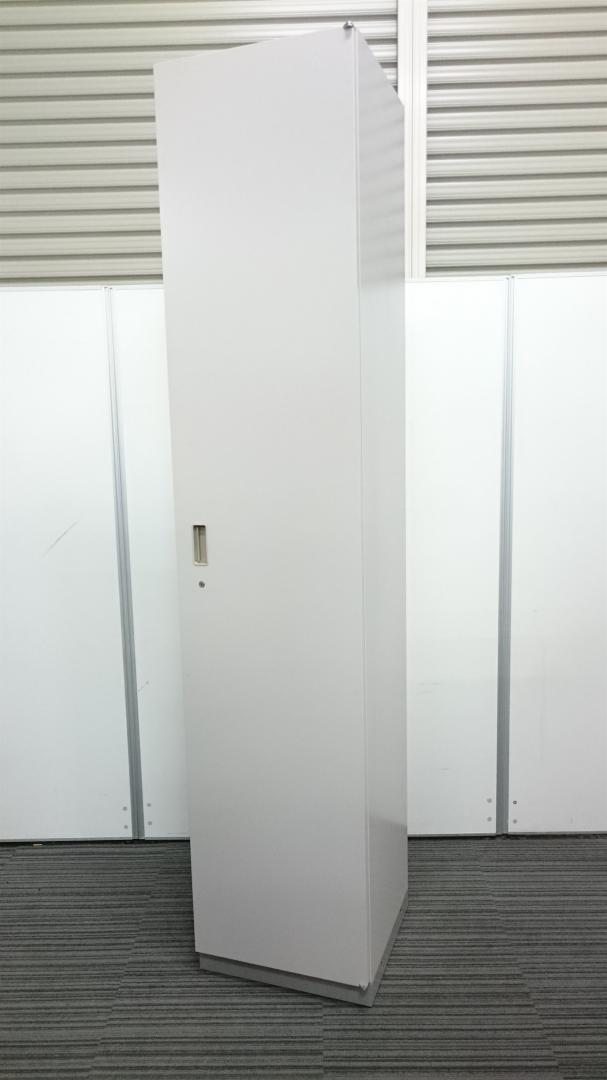 【限定1台】空いた隙間にすっぽり収まるサイズです！　片開き書庫　イトーキ製シンライン
                        シンライン
                                    中古
            