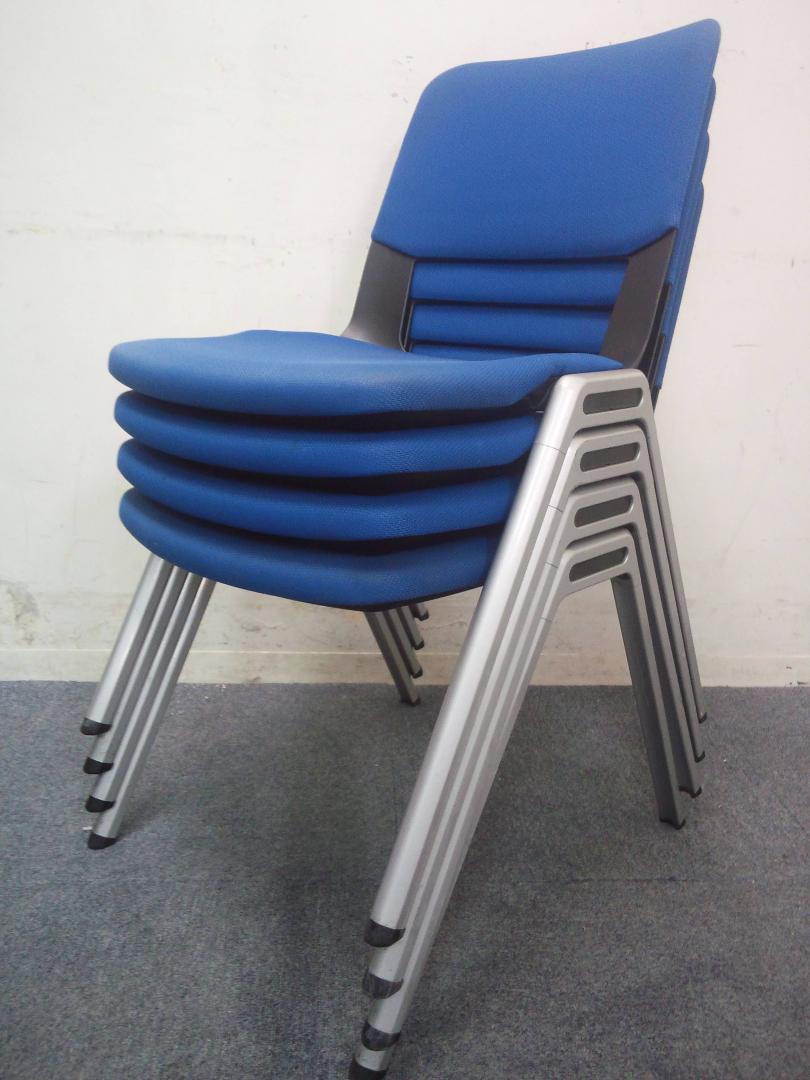 【４脚セット】コクヨ製　フリップチェア｜お得な４脚セット！この機会にまとめてのご購入いかがでしょうか！
                        その他シリーズ
                                    中古
            