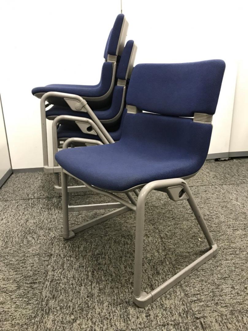 【4脚販売】まとめてお安く購入できるチェアです！会議や研修におすすめの商品です！
                        ドーサルⅡ
                                    中古
            