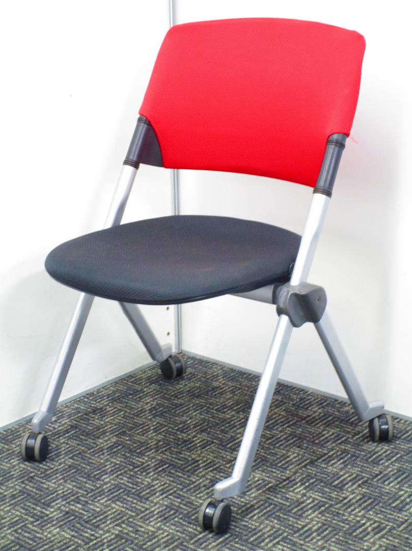 【士気を高めるレッド！！】重ねてもOK！平行収納もOKの優れもの！キャスター付きなので収納が簡単にできます 【収納】【省スペース】
                        リータ
                                    中古
            