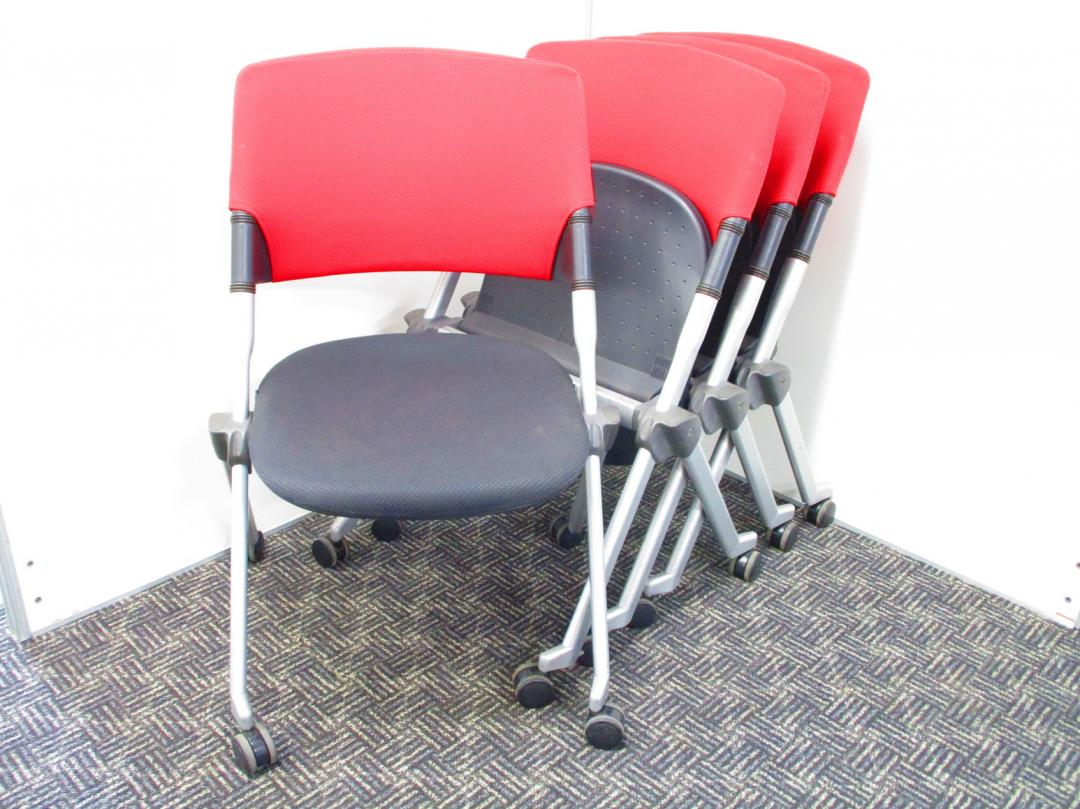 【セットで１０％OFF！！】省スペースな人気者！重ねて収納できます！キャスター付きなので移動も楽々！【収納】【省スペース】
                        リータ
                                    中古
            