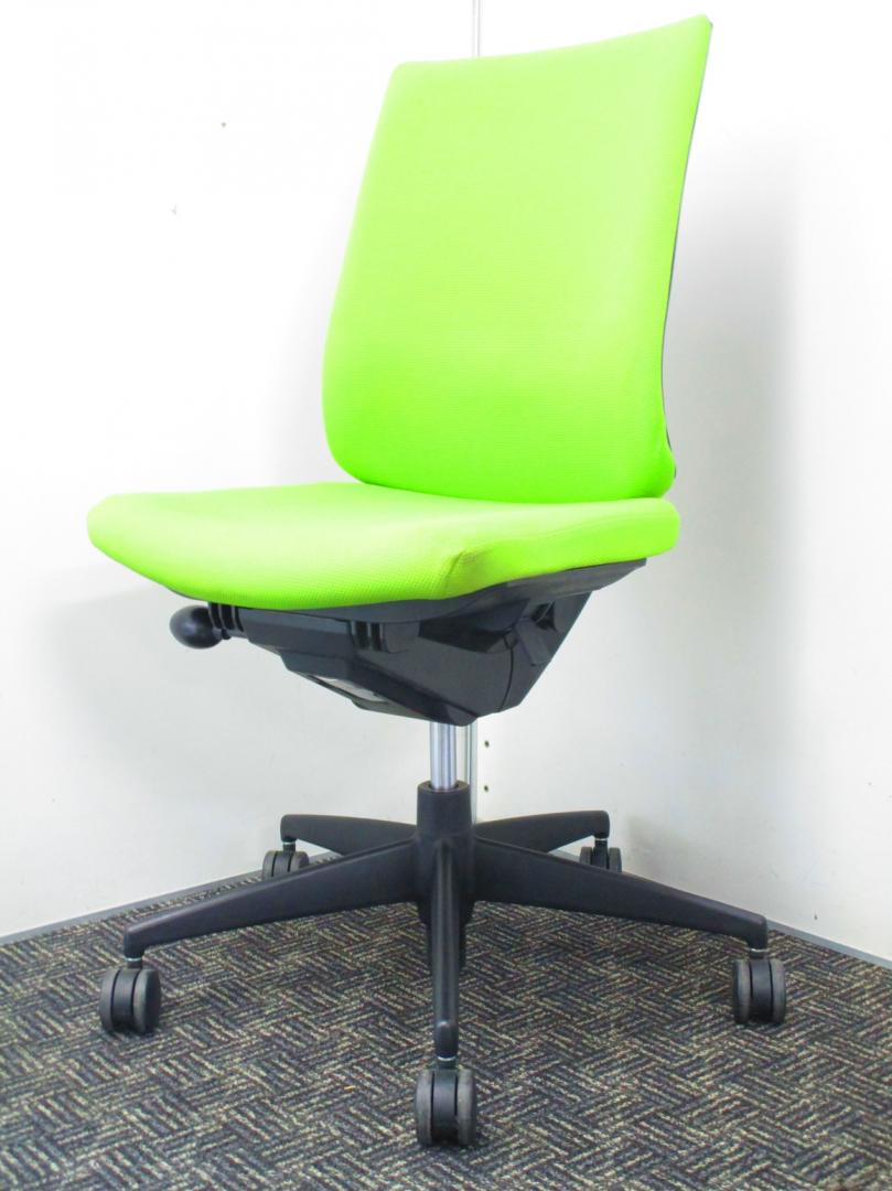 【限定入荷！】レアリティの高いOAチェア！肘なしハイバックチェアタイプ！オフィスの雰囲気を明るくするグリーン！【中古オフィス家具】【さいたま市】
                        ウィザード
                                    中古
            