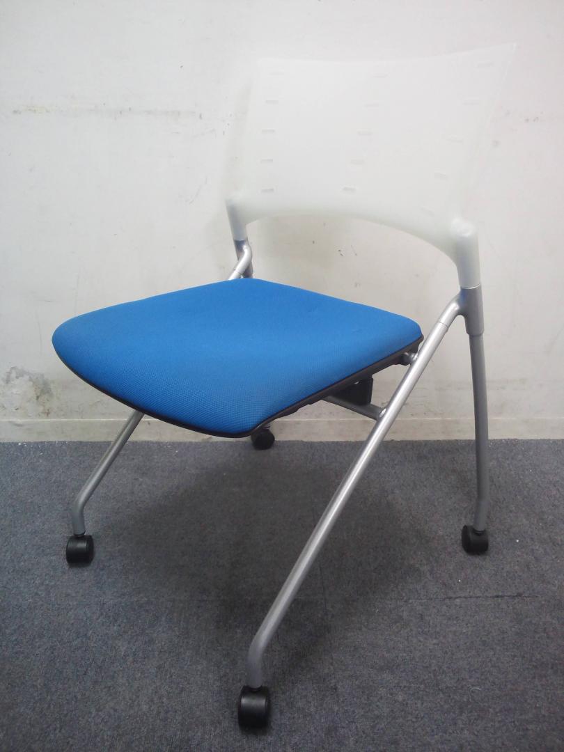 【大量入荷】イトーキ製　マノスチェア｜人気のブルーカラー！便利なネスティングチェア入荷致しました！
                        マノス
                                    中古
            