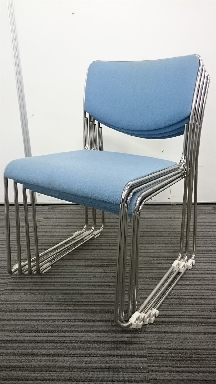 【4脚セット！】収納に便利なスタッキングチェア！【プラス製！】
                        その他シリーズ
                                    中古
            