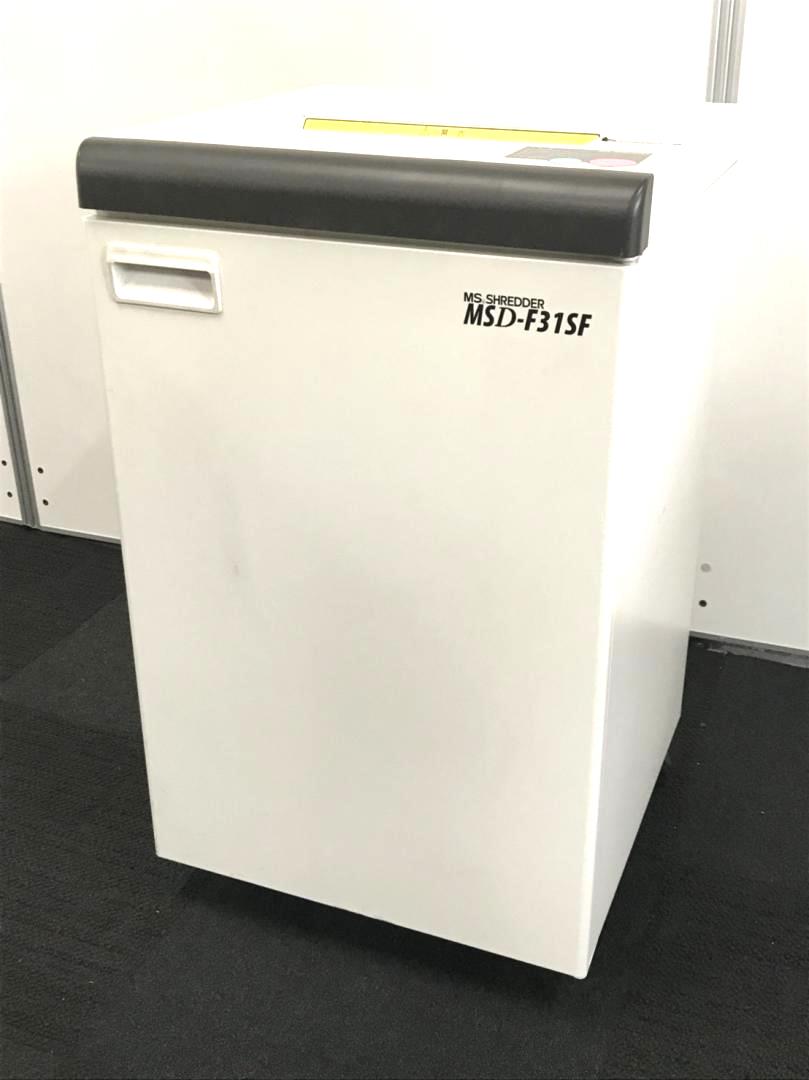 【緊急値下げ！\105,000→\88,888】【2012年式最新モデル！！】後ろ分にへこみがあるため特別価格！
                        その他シリーズ
                                    中古
            