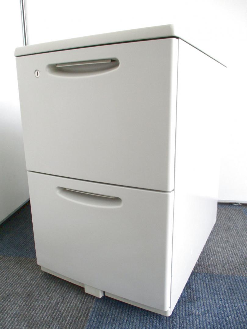 【A4ファイル2段収納可能！】書類の整理に最適です！【便利なキャスター付き】
                        SD
                                    中古
            