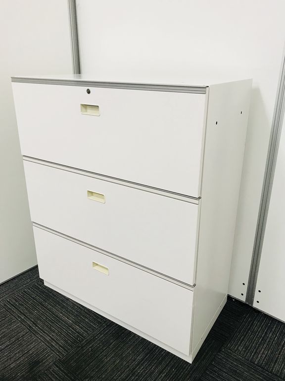 【天板なし3段ラテラル】■イトーキ■シンライン■ホワイト
                        シンライン
                                    中古
            