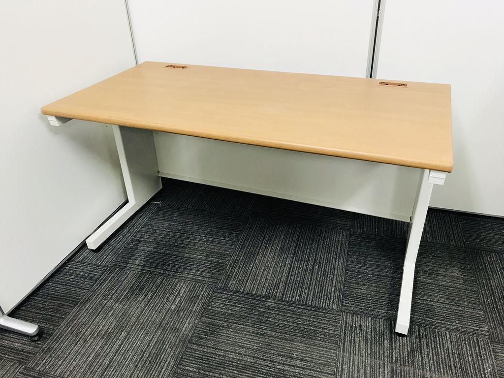 【10月・相模原店限定】【来店にて相模原店在庫ご購入で更に30%OFF！】【緊急値下げ!\14,000→\7,777】デザイン重視！起業の方でインテリア向けのデスクを探されている方必見です!!
                        その他シリーズ
                                    中古
            