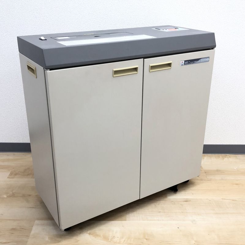 【オープン記念特価】【コンパクトですがパワーは折り紙付き！】同時裁断枚数25枚でこのサイズ！明光商会製、ID231MD！
                        その他シリーズ
                                    中古
            