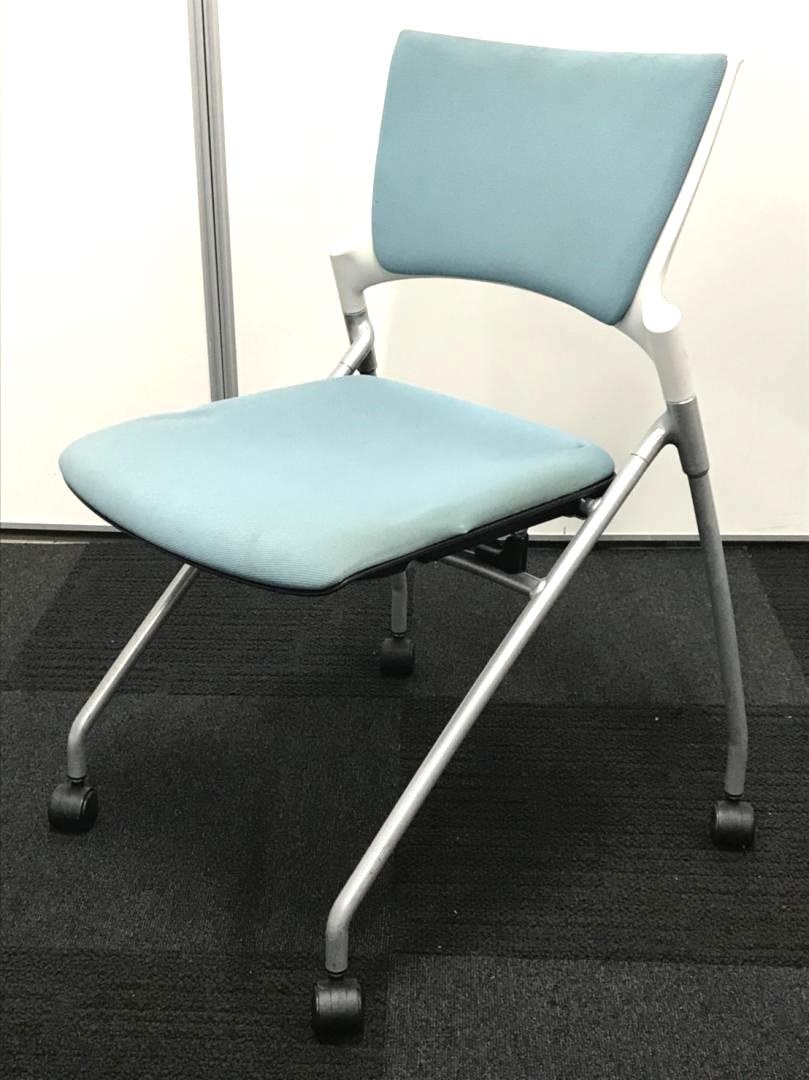 【折り畳み式の為、研修スペースにオススメ！】便利な座面跳ね上げ式、キャスター付です。
                        マノス
                                    中古
            