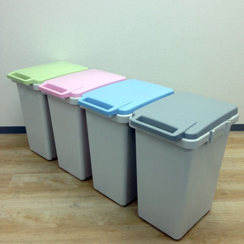 【カラフル4兄弟】色分けで分別可能!!　ダストボックス
                        その他シリーズ
                                    中古
            