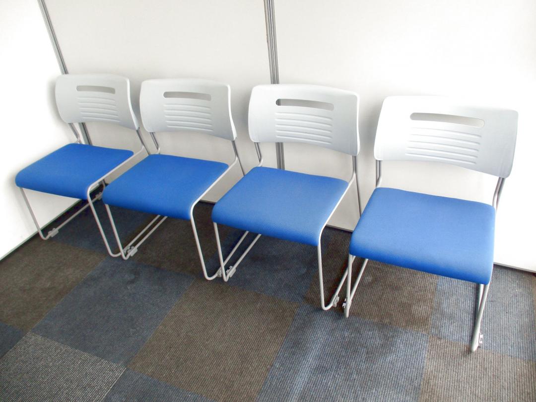 【お得な4脚1セット！】単品購入よりお得です！【清潔感溢れるブルー×ホワイト色！】
                        PMC
                                    中古
            