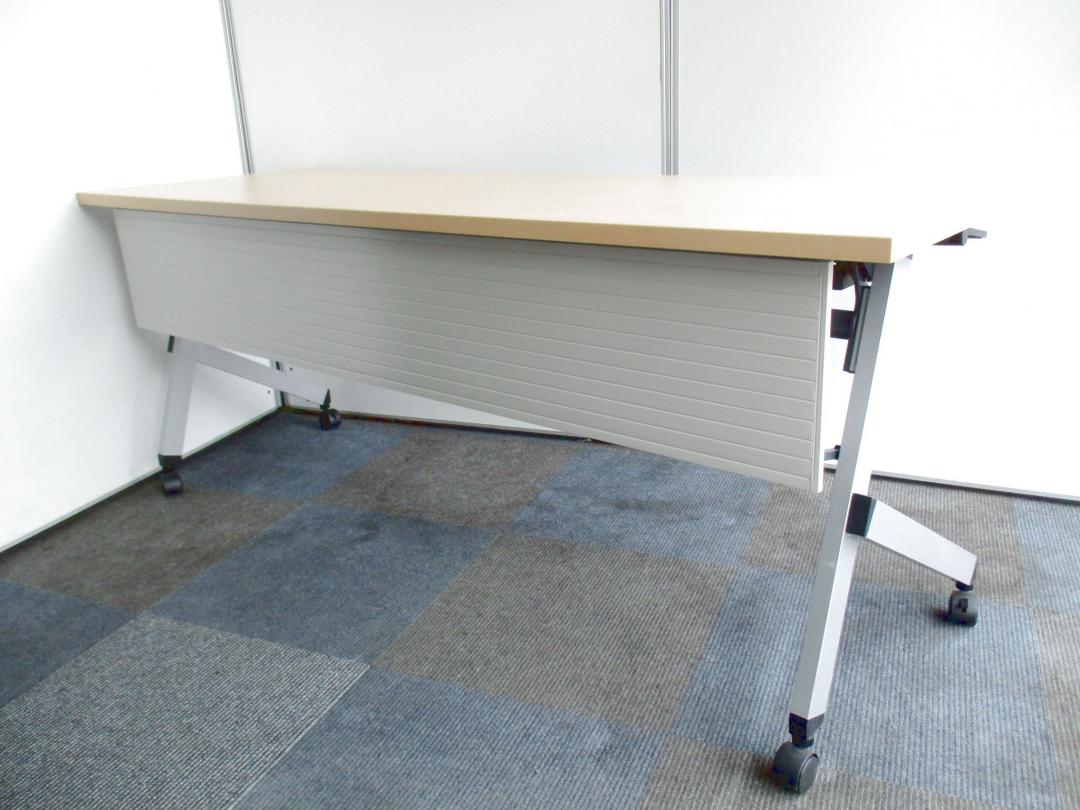 【10台と纏まった入荷！】セミナーや会議室におすすめ！【お洒落なナチュラル色！】
                        プラッテ
                                    中古
            