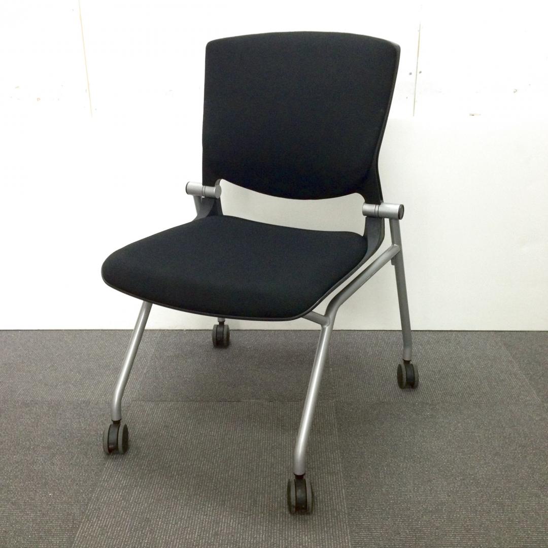 【11脚入荷】オカムラの中でも一番デザイン性の高い会議チェアです。
                        グラータ
                                    中古
            