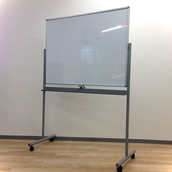 【幅1200mmの自立式！】会議にはこれが無いと始まらない！両面使えます！【ホワイトボード】
                        その他シリーズ
                                    中古
            