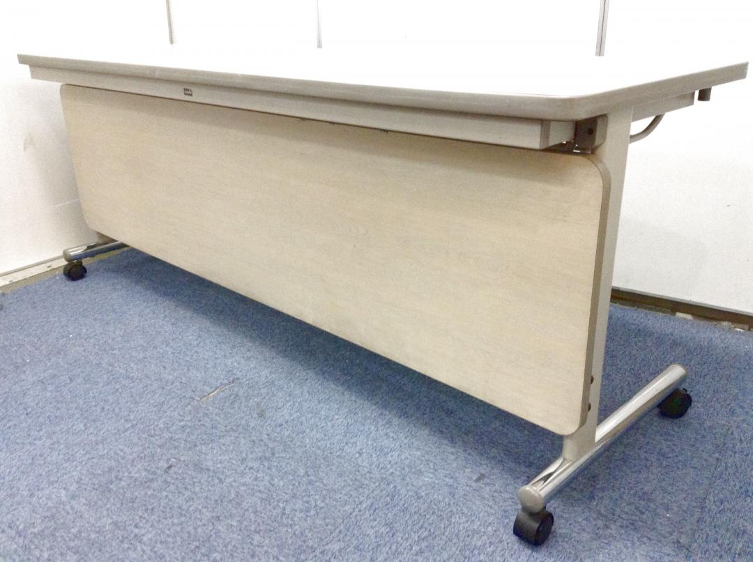 【会議やイベントに便利！】サイドスタックテーブル
                        その他シリーズ
                                    中古
            