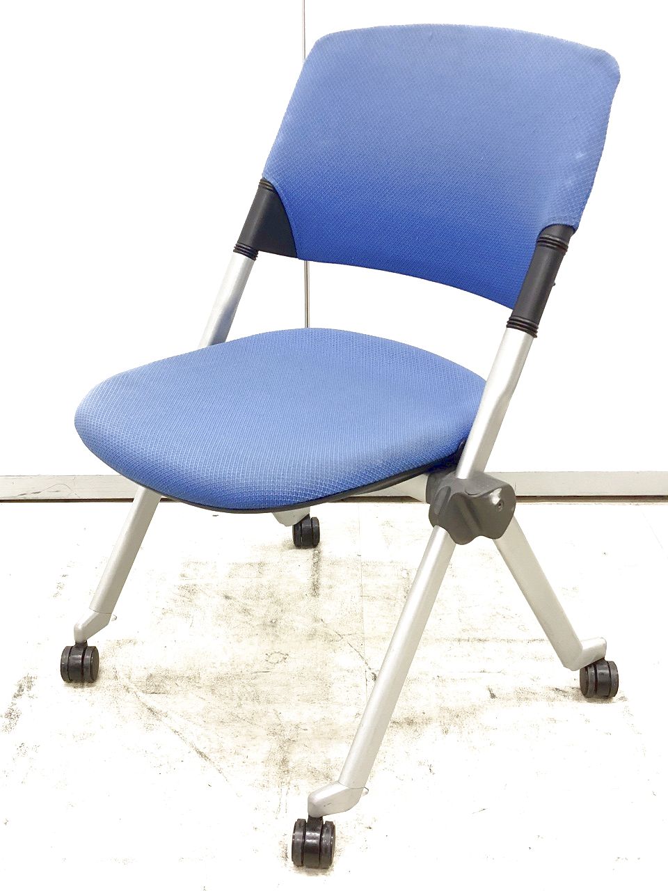 【ロット入荷です】フリーロッキング機能で快適な座り心地です！！【リータチェア！】
                        リータ
                                    中古
            