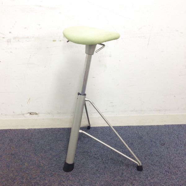 【ハイチェア】オカムラのオシャレな椅子が入荷！グリーン色です！
                        その他シリーズ
                                    中古
            