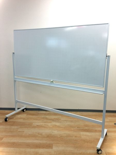 【キャスター付きで移動は楽々！】幅広1800mmのホワイトボード！裏表書ける両面仕様！
                        その他シリーズ
                                    中古
            