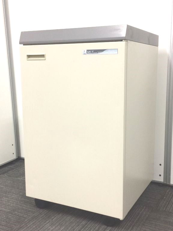 【緊急値下げ！\77,999→77,777】【人気の明光商会シュレッダー！】最大45枚同時裁断！今のスピードに物足りないお客様へ！
                        その他シリーズ
                                    中古
            