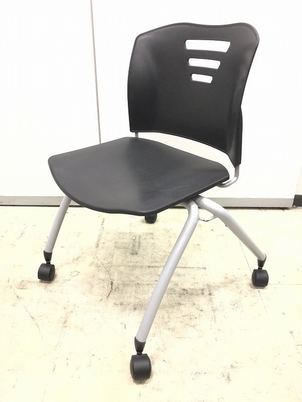 【ロット入荷！！】ミーティングチェア(キャスター付が)ロットで揃う！！
                        　
                                    中古
            