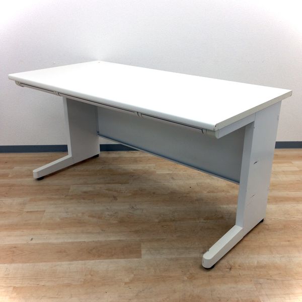 【限定1台】ビックサイズのホワイトデスクが衝撃価格！引き出し付きで小物収納も○！！【期間限定】
                        その他シリーズ
                                    中古
            