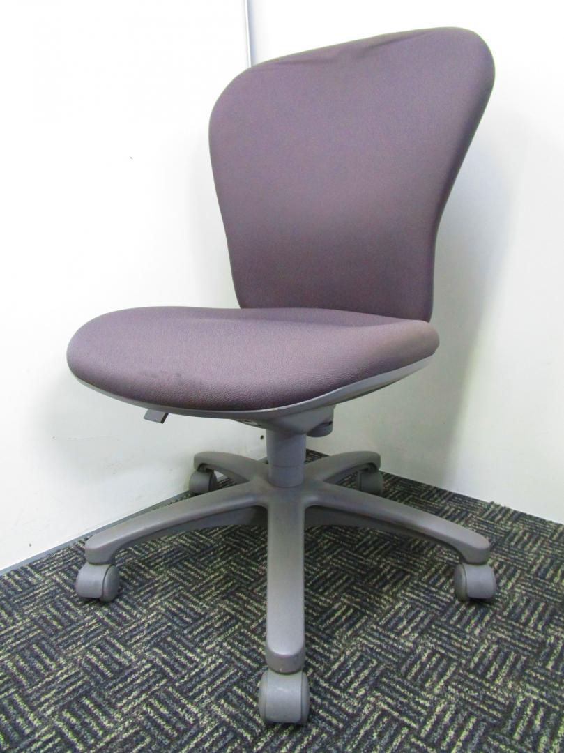 【7脚揃います！】コクヨ製の定番レグノチェア！ローコストチェアでお探しの方必見！【中古オフィス家具】【さいたま市】
                        レグノ
                                    中古
            