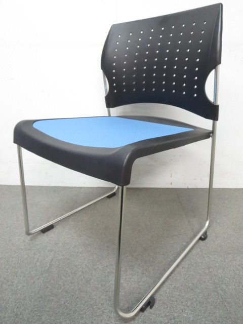 ■コクヨ製　スタッキングチェア　Predo(プレド) ■長時間のご使用にもオススメ！
                        プレド
                                    中古
            