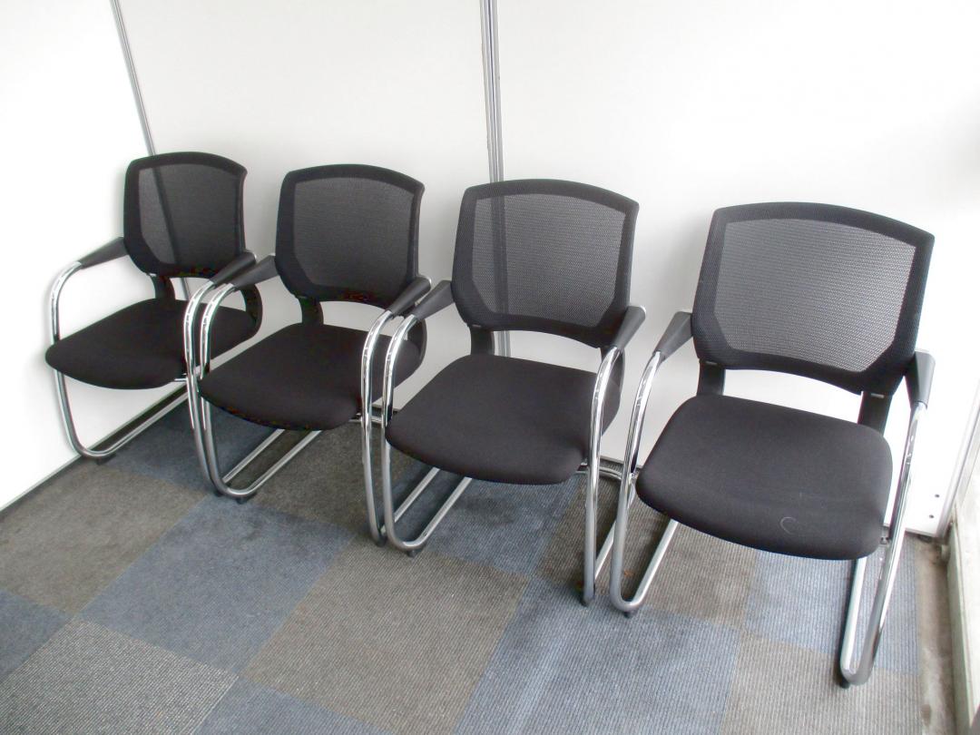 【お得な4脚1セット！】単品購入よりお安くなっております！【メッシュ生地です】
                        サテリテ
                                    中古
            