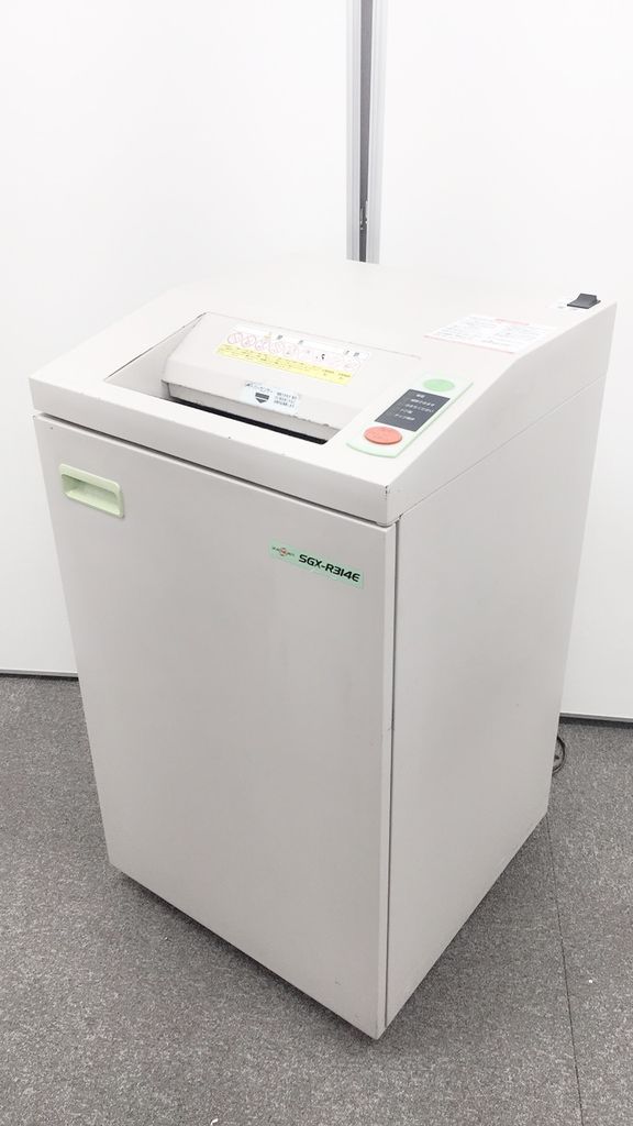 【配送費無料！！中央区御納品限定■】【マイナンバー対策にピッタリ!】業務用シュレッダー|シグマ技研製｜A3対応◎｜クロスカット方式採用
                        SGX-R314E
                                    中古
            
